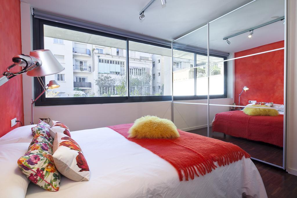 Apartment Barcelona Rentals - Private Pool&Garden Center Buitenkant foto