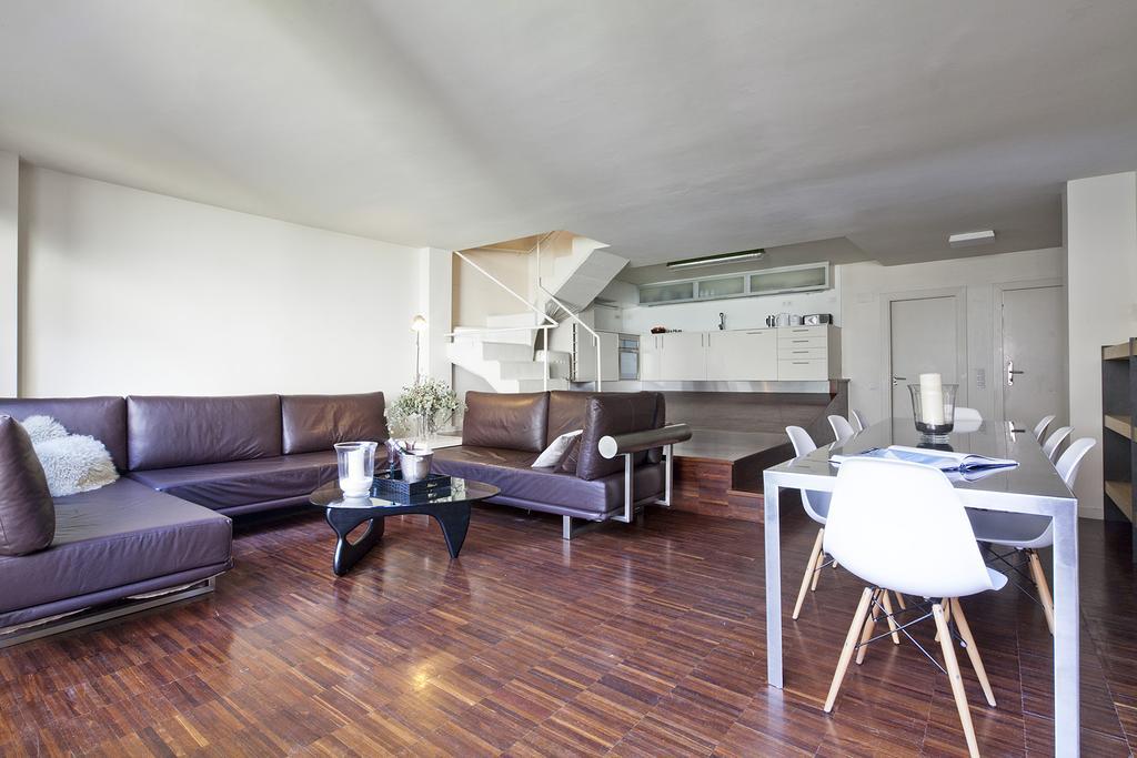 Apartment Barcelona Rentals - Private Pool&Garden Center Buitenkant foto